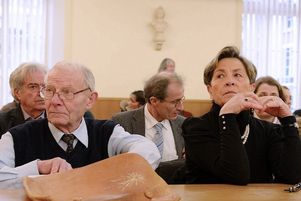 Pierre et Viviane Lambert, parents de Vincent Lambert à la court administrative de Chalons-en-Champagne le 15 janvier, 2014. La femme de Vincent Lambert désirait couper progressivement l’alimentation de celui-ci, une partie de sa famille dont ses parents s’y sont opposés.