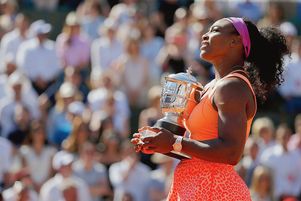 Samedi, Serena Williams a battu Lucie Safarova 6-1, 6-7, 6-2 et remporté son troisième Roland-Garros.