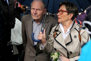Les parents de Vincent Lambert, son père Pierre Lambert (à gauche) et sa femme Viviane à Reims, le 19 mai 2019.