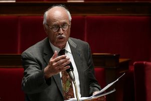 Le co-rapporteur de la commission spéciale bioéthique  Jean-Louis Touraine à l’Assemblée nationale.