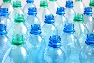 Le projet de loi économie circulaire, en lecture depuis le 20 novembre à l’Assemblée nationale, prévoit le recours au système de consigne pour les bouteilles plastiques.