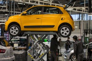 Aucun véhicule neuf ne sortira de l’usine du groupe Renault de Flins, dans les Yvelines, à compter du premier trimestre 2024.
