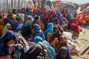 Des Somaliens ayant fui des régions frappées par la sécheresse, dans un camp de réfugiés à la périphérie de la capitale Mogadiscio, en Somalie, le 4 février 2022. 