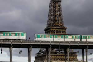 Un habitant de la région Île-de-France passe en moyenne 38 minutes chaque jour pour un déplacement entre le domicile et le lieu de travail, selon une enquête réalisée par l’Institut Paris Région.