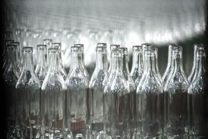 Production de bouteilles chez Verallia, le numéro un européen de l’emballage en verre. 