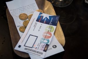 Le gouvernement est favorable à une possible prolongation de la dérogation permettant d’utiliser les titres-restaurants pour faire les courses, a indiqué mercredi 23 octobre 2024 la secrétaire d’État à la consommation, Laurence Garnier.