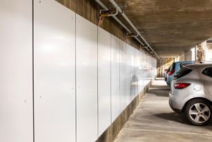  À Paris, l’installation de 145 panneaux, qui font 1 mètre carré chacun, a été inaugurée jeudi 27 février par Engie dans un immeuble de 72 logements.