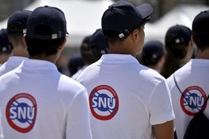 Des jeunes engagés dans le service national universel le 18 juin 2024 à Nancy. Emmanuel Macron a annoncé une réforme du dispositif « dans les prochaines semaines ».