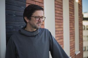 Le père Nicolas Port à la paroisse Saint-Cécile à Boulogne-Billancourt. Doctorant en psychologie, il analyse les enjeux de l’écoute des auteurs de violences sexuelles dans l’Église.