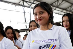 En octobre 2024, des jeunes équatoriens participent à un salon pour l’emploi à El Quinche à une vingtaine de kilomètres de Quito. 