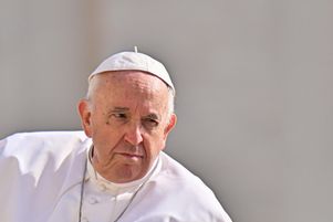 Le pape François le 22 juin 2022 sur la place Saint-Pierre, au Vatican.