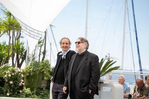 Le compositeur français Alexandre Desplat et le réalisateur mexicain Guillermo del Toro lors du Festival de Cannes, le 18 mai 2025.