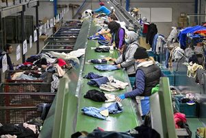 L’entreprise Le Relais est un important acteur de la filière en France, avec près de 3 000 salariés, dont une partie en réinsertion professionnelle.