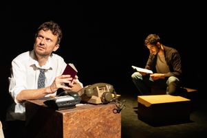 « Le Village de l’Allemand », roman de Boualem Sansal, a été adapté au théâtre par le duo Thierry Auzer et Luca Franceschi.